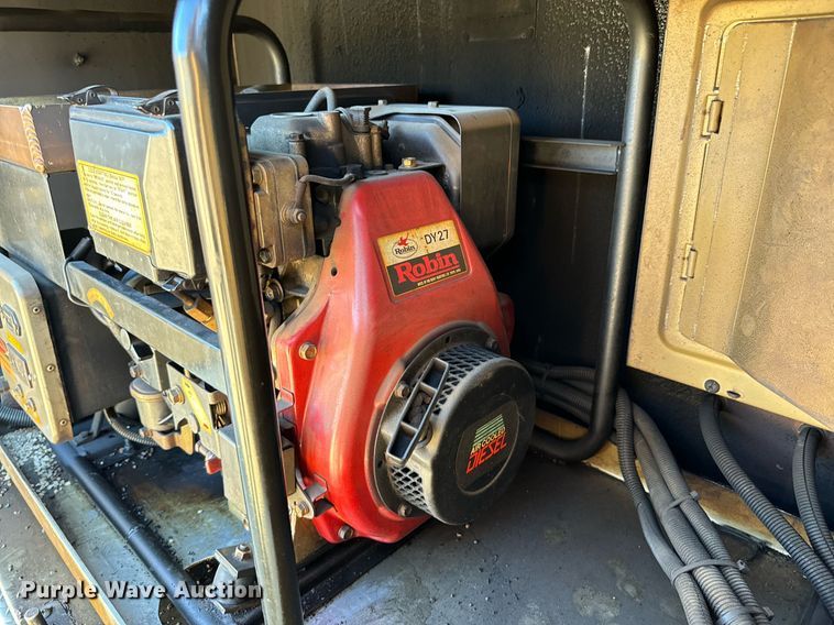 image for item DO0465 1997 Sutphen ladder fire truck