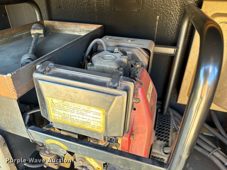 image for item DO0465 1997 Sutphen ladder fire truck