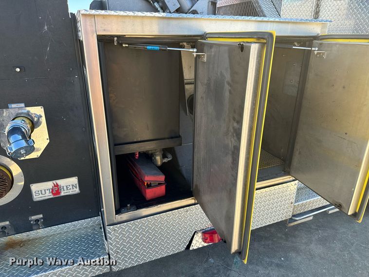 image for item DO0465 1997 Sutphen ladder fire truck