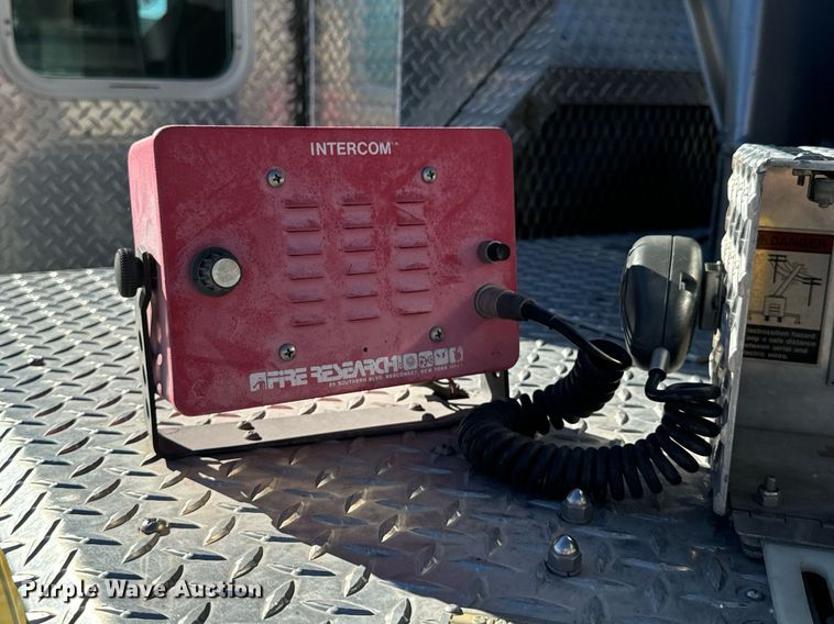 image for item DO0465 1997 Sutphen ladder fire truck