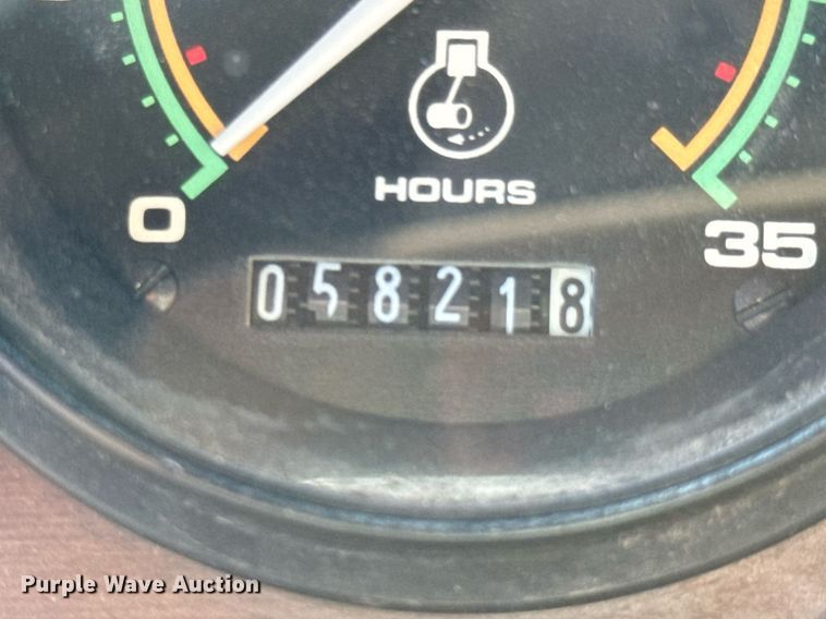 image for item DO0465 1997 Sutphen ladder fire truck