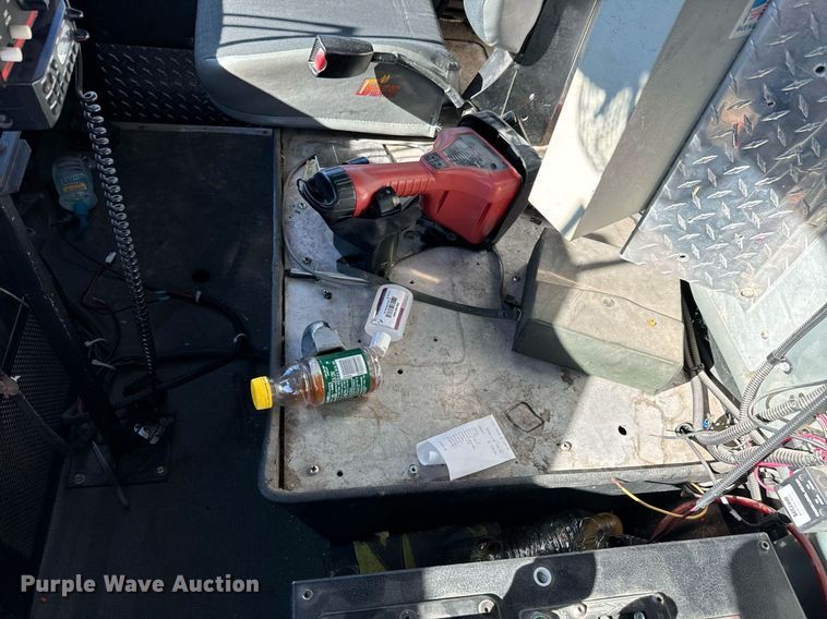 image for item DO0465 1997 Sutphen ladder fire truck