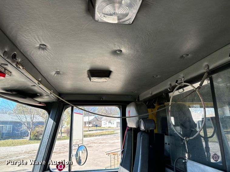 image for item DO0465 1997 Sutphen ladder fire truck