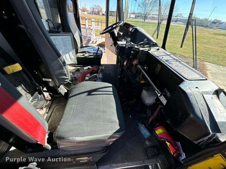 image for item DO0465 1997 Sutphen ladder fire truck