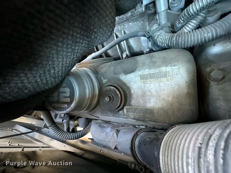 image for item DO0465 1997 Sutphen ladder fire truck