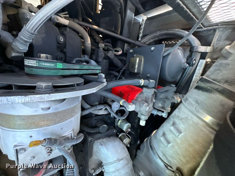 image for item DO0465 1997 Sutphen ladder fire truck