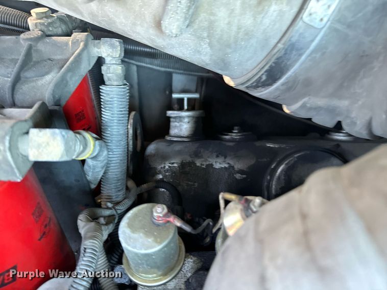 image for item DO0465 1997 Sutphen ladder fire truck