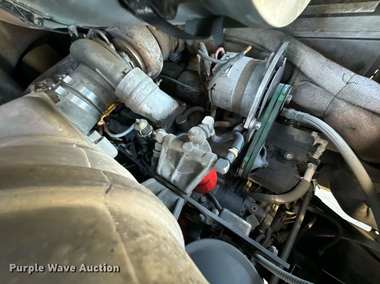 image for item DO0465 1997 Sutphen ladder fire truck