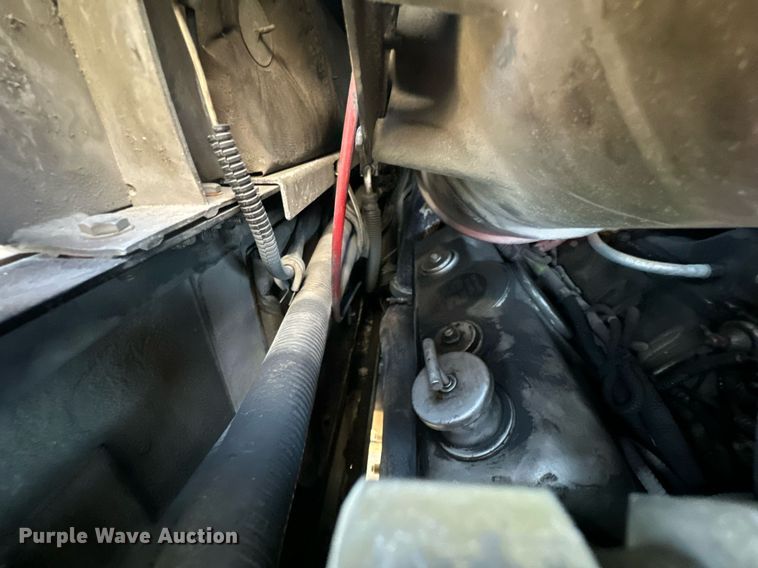 image for item DO0465 1997 Sutphen ladder fire truck