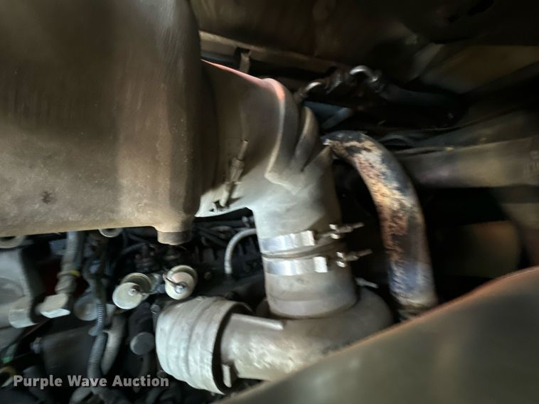 image for item DO0465 1997 Sutphen ladder fire truck