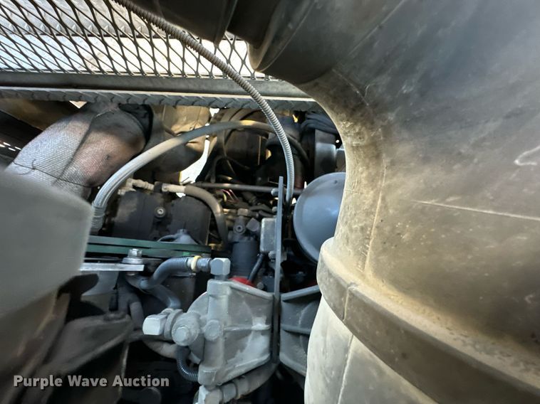 image for item DO0465 1997 Sutphen ladder fire truck