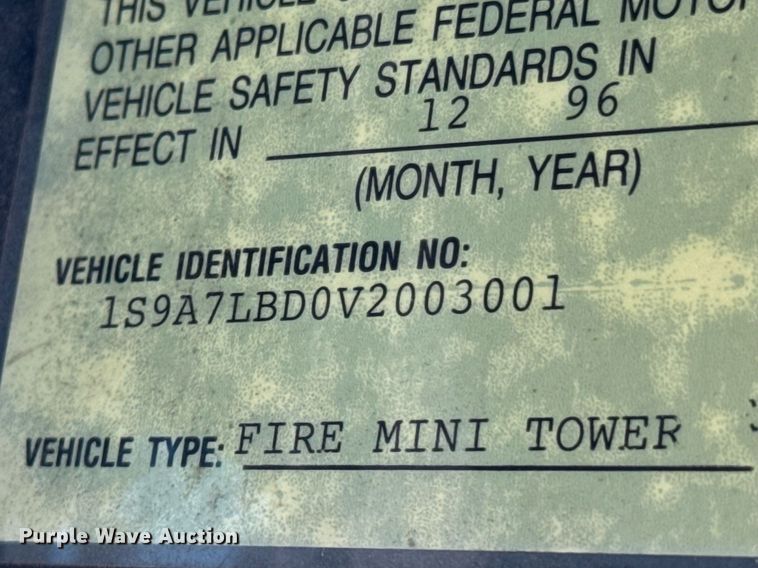 image for item DO0465 1997 Sutphen ladder fire truck