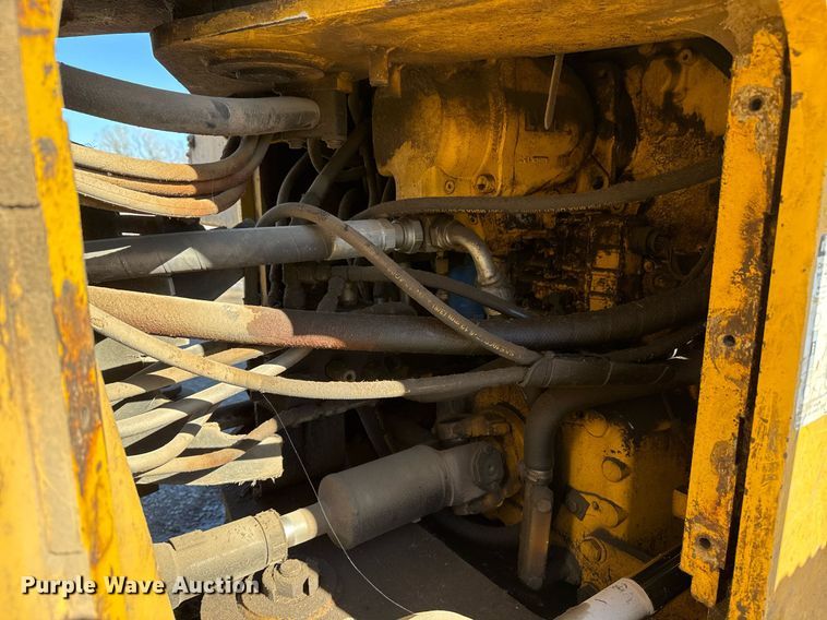 image for item DO7639 2009 John Deere 724K high lift wheel loader