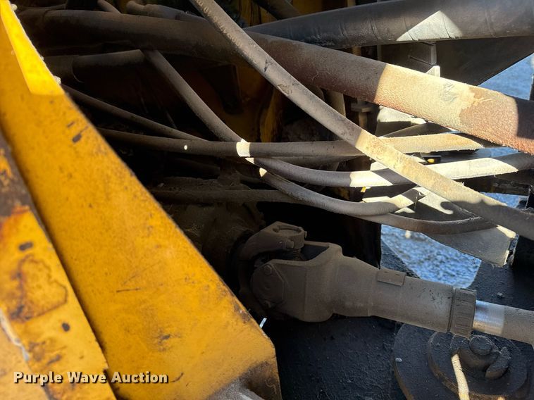 image for item DO7639 2009 John Deere 724K high lift wheel loader