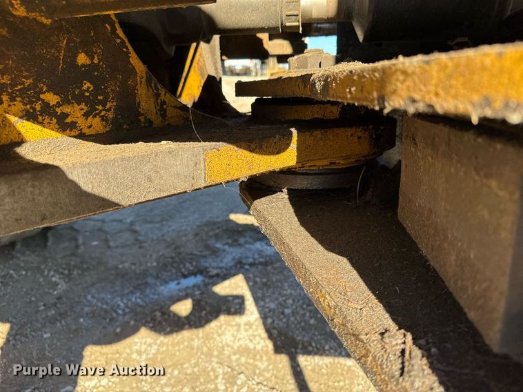 image for item DO7639 2009 John Deere 724K high lift wheel loader