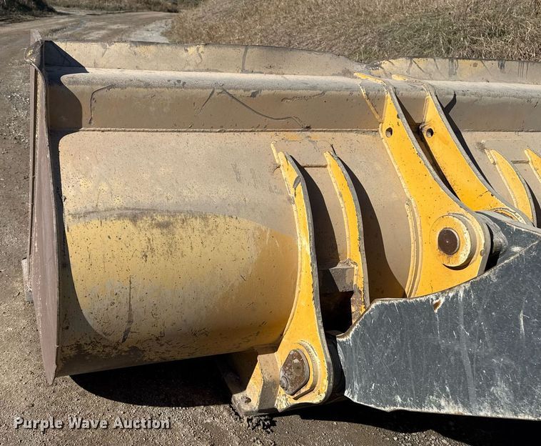 image for item DO7639 2009 John Deere 724K high lift wheel loader