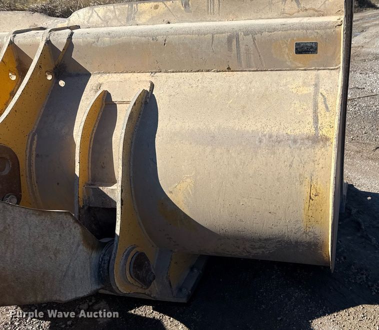 image for item DO7639 2009 John Deere 724K high lift wheel loader