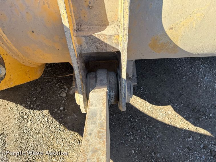 image for item DO7639 2009 John Deere 724K high lift wheel loader