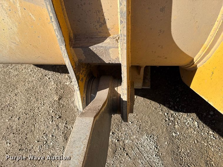 image for item DO7639 2009 John Deere 724K high lift wheel loader