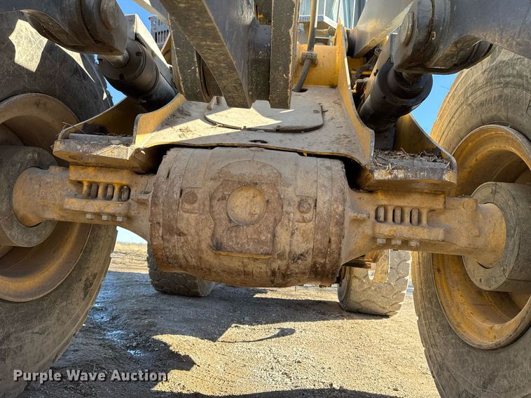 image for item DO7639 2009 John Deere 724K high lift wheel loader