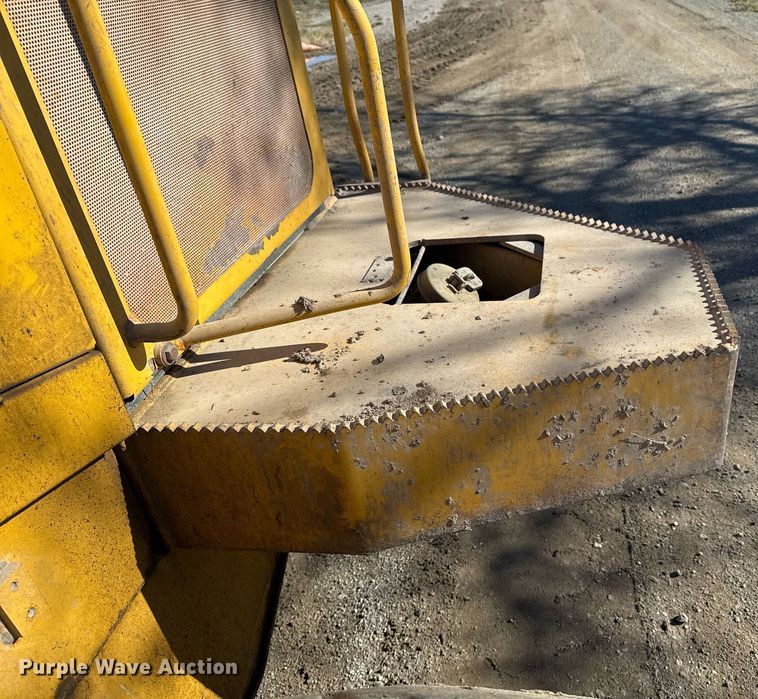 image for item DO7639 2009 John Deere 724K high lift wheel loader
