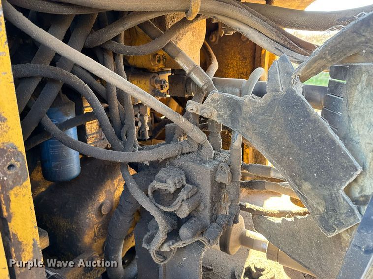 image for item DO7639 2009 John Deere 724K high lift wheel loader