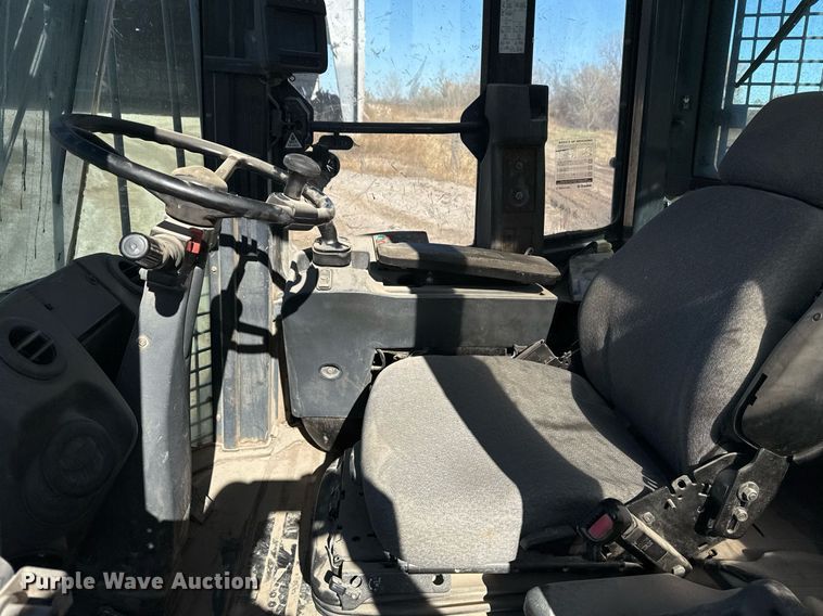 image for item DO7639 2009 John Deere 724K high lift wheel loader