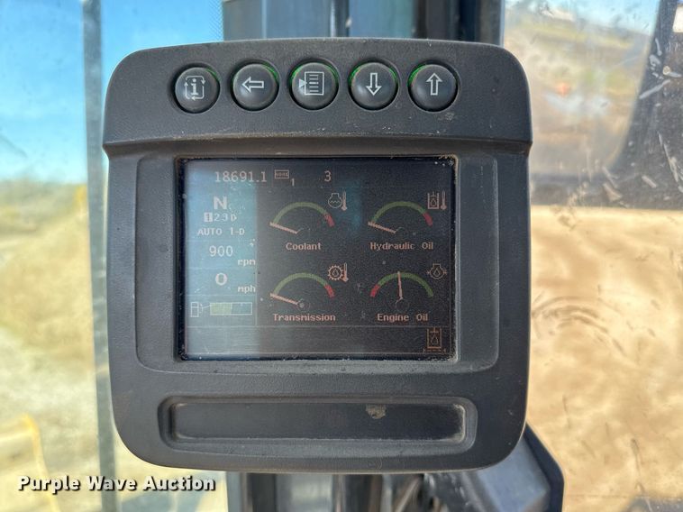 image for item DO7639 2009 John Deere 724K high lift wheel loader