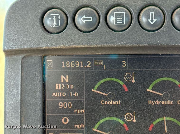 image for item DO7639 2009 John Deere 724K high lift wheel loader