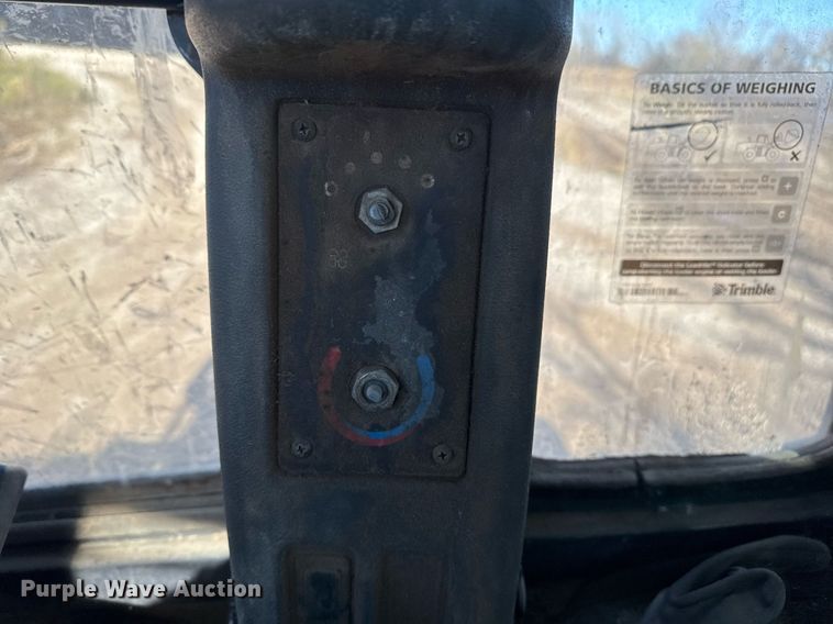 image for item DO7639 2009 John Deere 724K high lift wheel loader