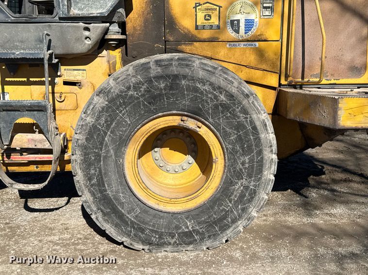image for item DO7639 2009 John Deere 724K high lift wheel loader