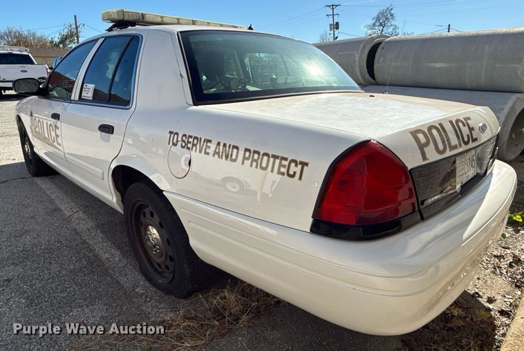 image for item DO7644 2011 Ford Crown Victoria Police Interceptor 