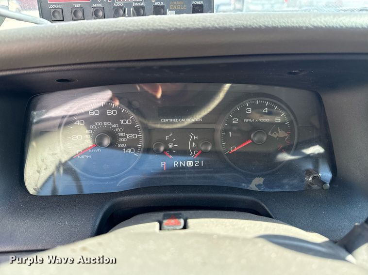 image for item DO7644 2011 Ford Crown Victoria Police Interceptor 