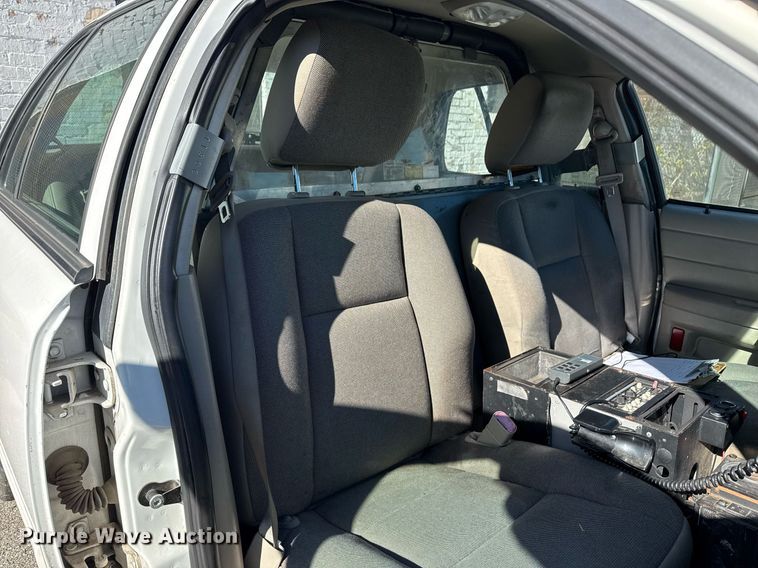 image for item DO7644 2011 Ford Crown Victoria Police Interceptor 