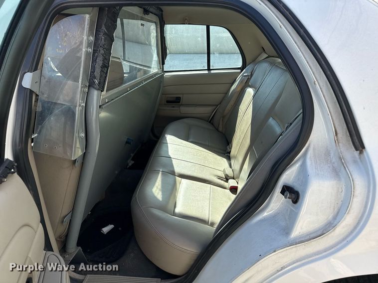 image for item DO7644 2011 Ford Crown Victoria Police Interceptor 