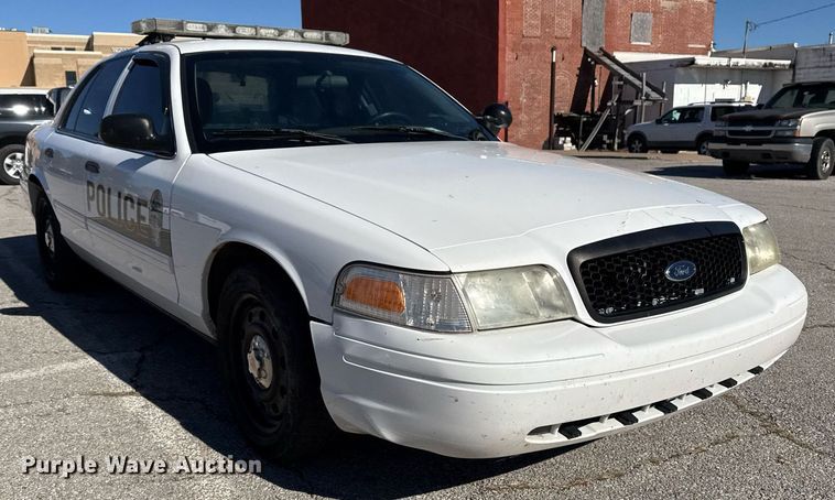 image for item DO7645 2011 Ford Crown Victoria Police Interceptor 