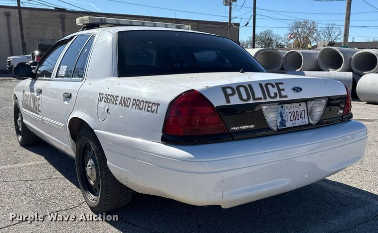 image for item DO7645 2011 Ford Crown Victoria Police Interceptor 
