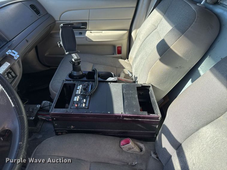 image for item DO7645 2011 Ford Crown Victoria Police Interceptor 