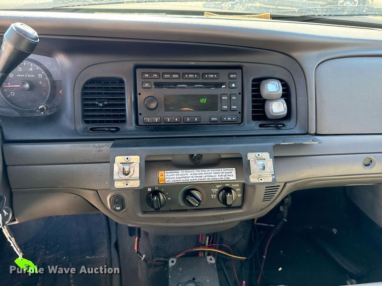 image for item DO7645 2011 Ford Crown Victoria Police Interceptor 