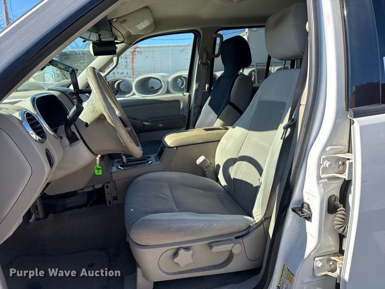 image for item DO7647 2006 Ford Explorer SUV