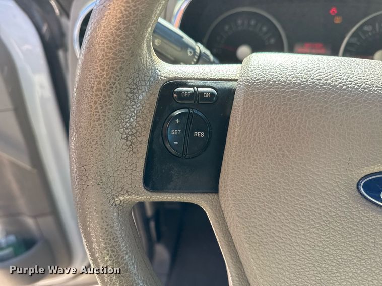 image for item DO7647 2006 Ford Explorer SUV