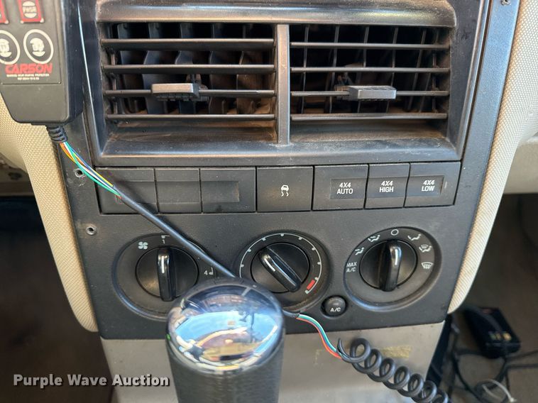 image for item DO7647 2006 Ford Explorer SUV