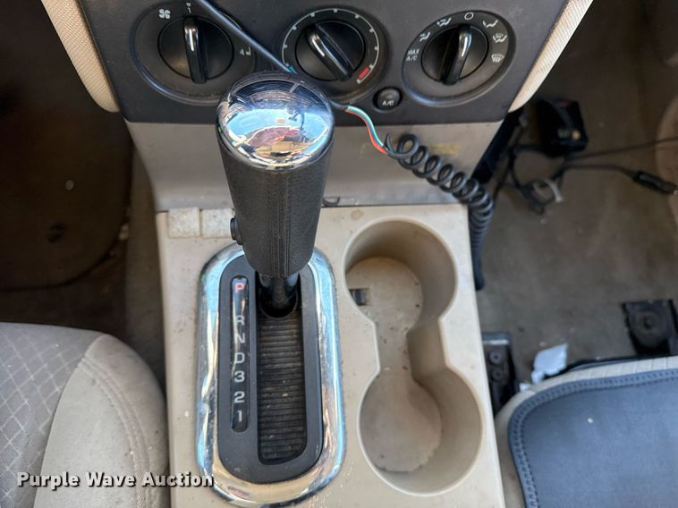 image for item DO7647 2006 Ford Explorer SUV