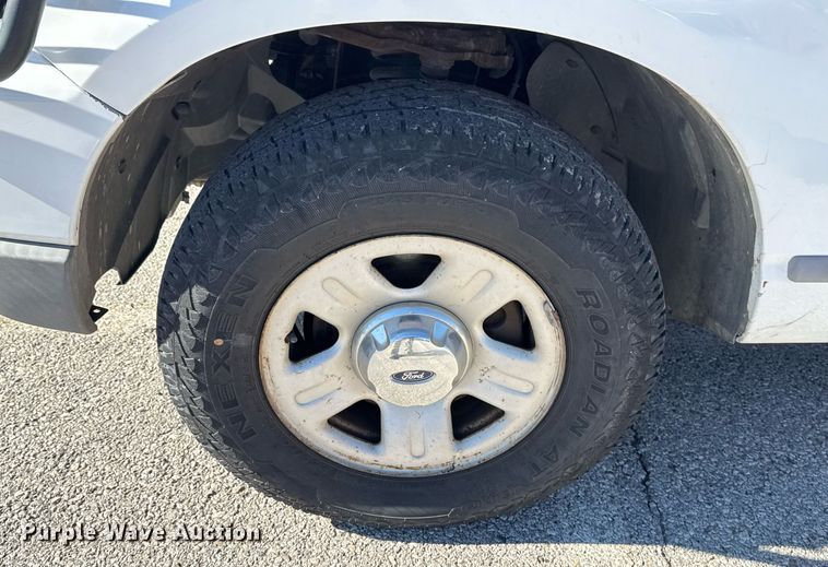 image for item DO7647 2006 Ford Explorer SUV