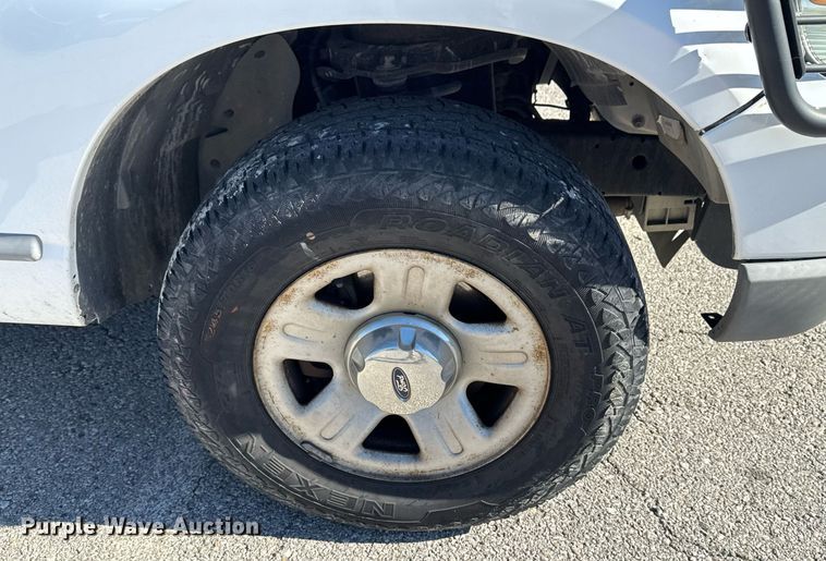 image for item DO7647 2006 Ford Explorer SUV