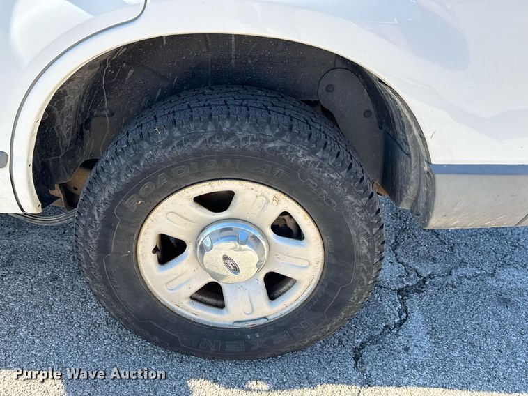 image for item DO7647 2006 Ford Explorer SUV