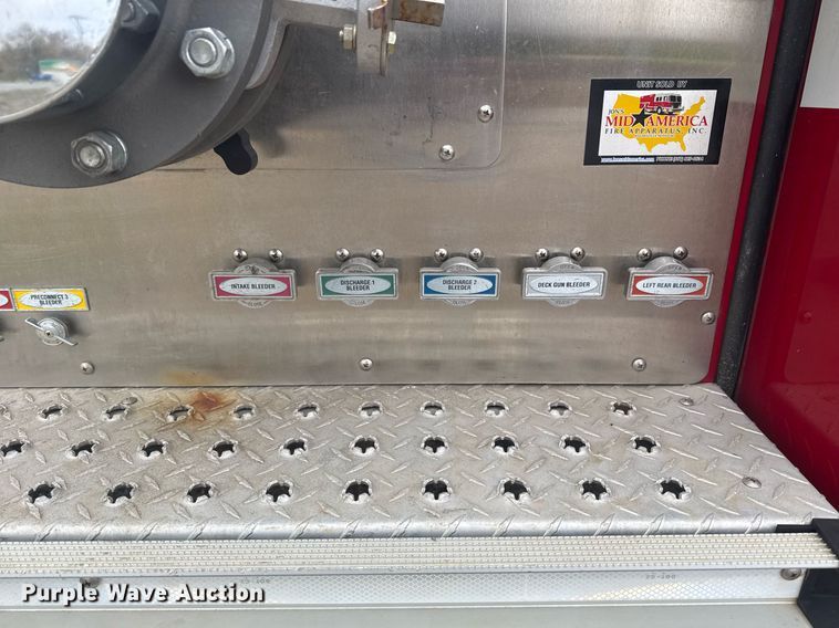 image for item DO7648 1998 Emergency One pumper fire truck