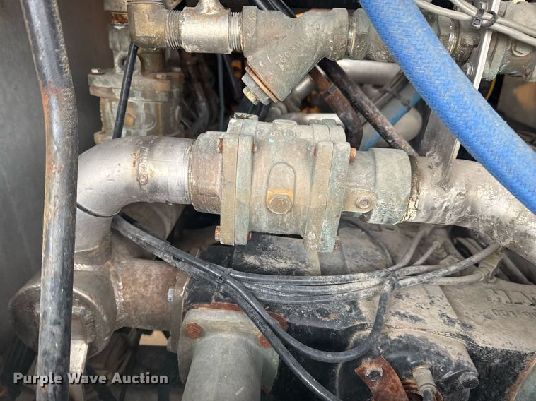 image for item DO7648 1998 Emergency One pumper fire truck