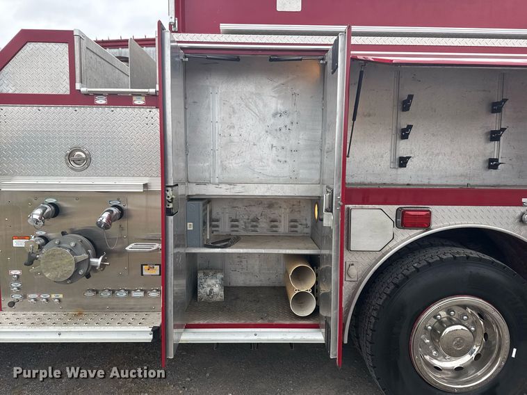 image for item DO7648 1998 Emergency One pumper fire truck