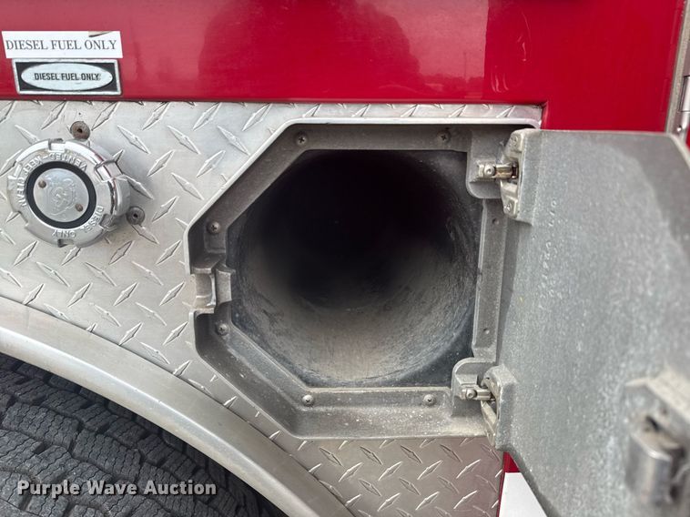 image for item DO7648 1998 Emergency One pumper fire truck